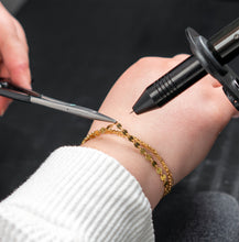 Load image into Gallery viewer, Sunstone Grounded Hemostat Locking Pliers for Your Permanent Jewelry Welder™